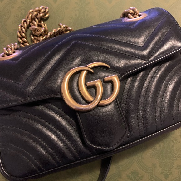 Gucci Handbags - Gucci Hand bag